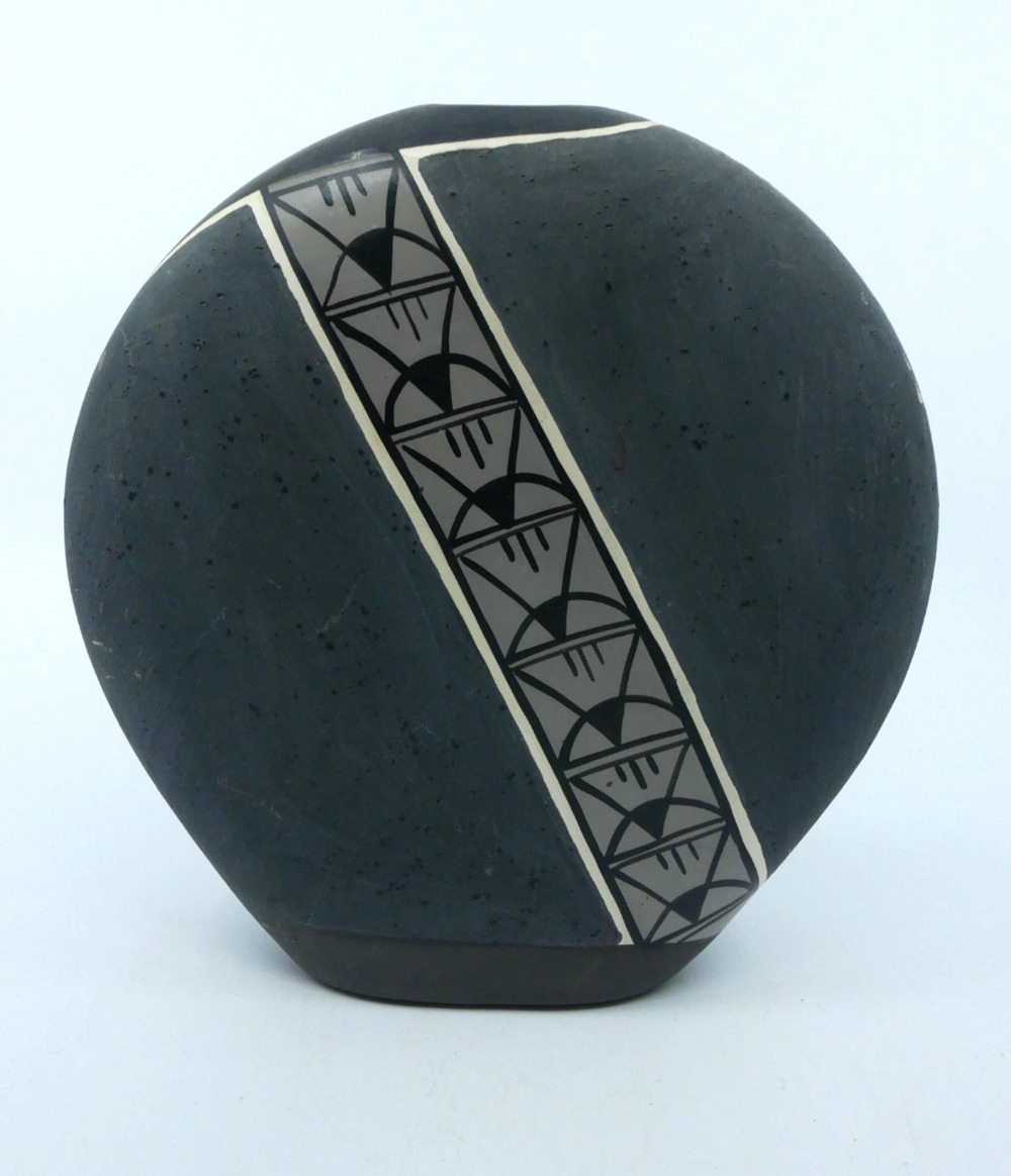 VTG Pueblo Style Blackware Seed Canteen Vase Signed 4C BlK. Elk. (Black Elk)